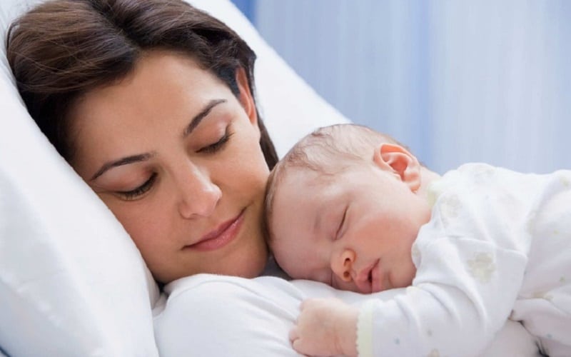 Nằm mơ mình sinh con là điềm báo tốt hay xấu?